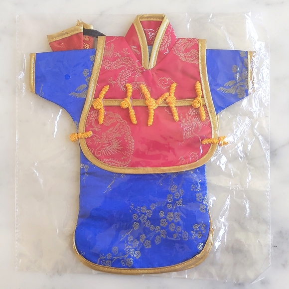 NWT. Wine Bottle Cover: Chinese Silk Brocade Blue Red Gold Men's Outfit with Hat - Picture 4 of 4